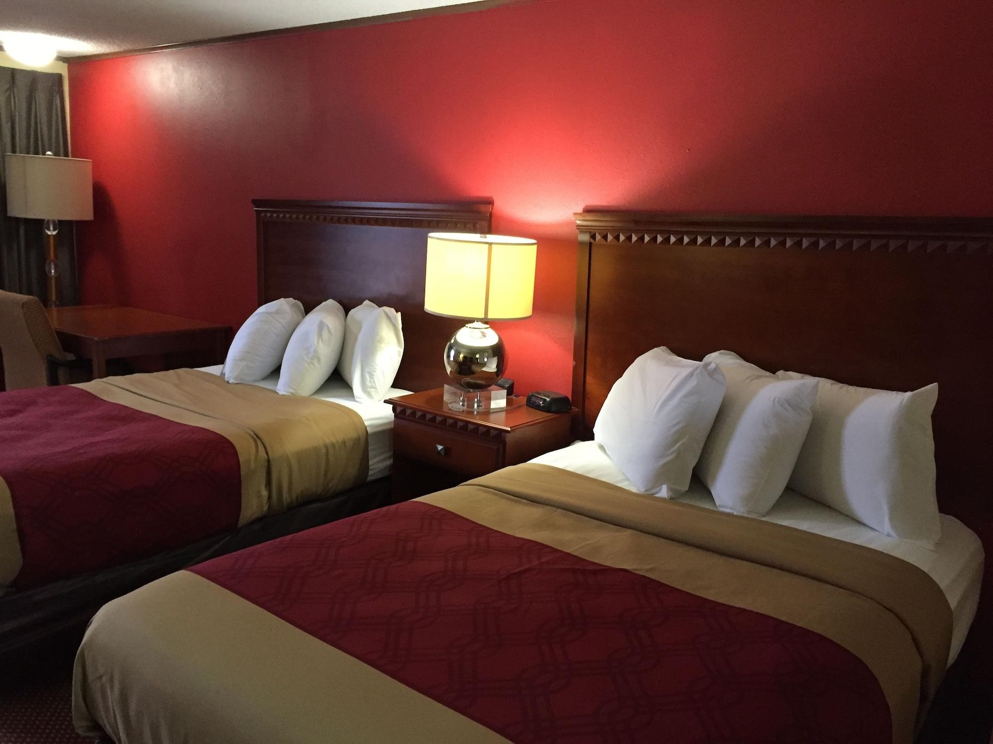 Econo Lodge Norwalk Luaran gambar