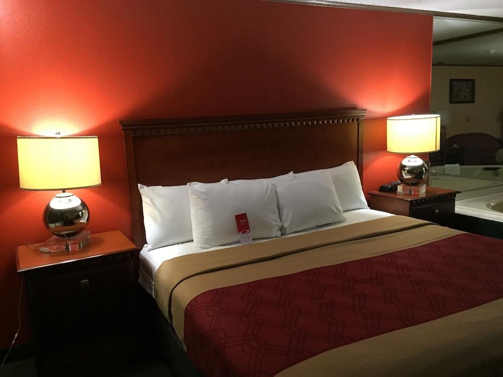 Econo Lodge Norwalk Luaran gambar